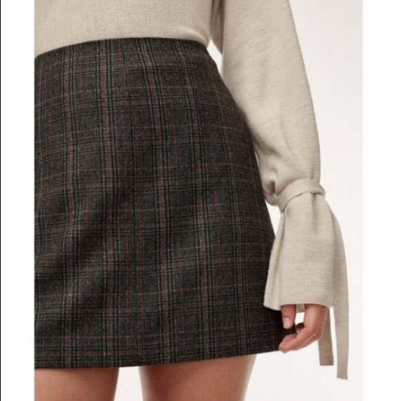 Aritzia Dresses & Skirts - Wilfred Aritzia Wool Blend Plaid Essonne Skirt